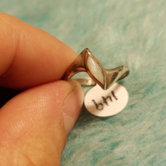 🍁3/$25 Sterling silver ring - Picture 3 of 6